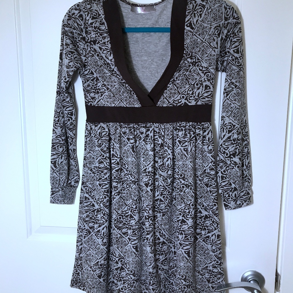 Francesca's Tunic/Mini Dress with Vine Pattern M